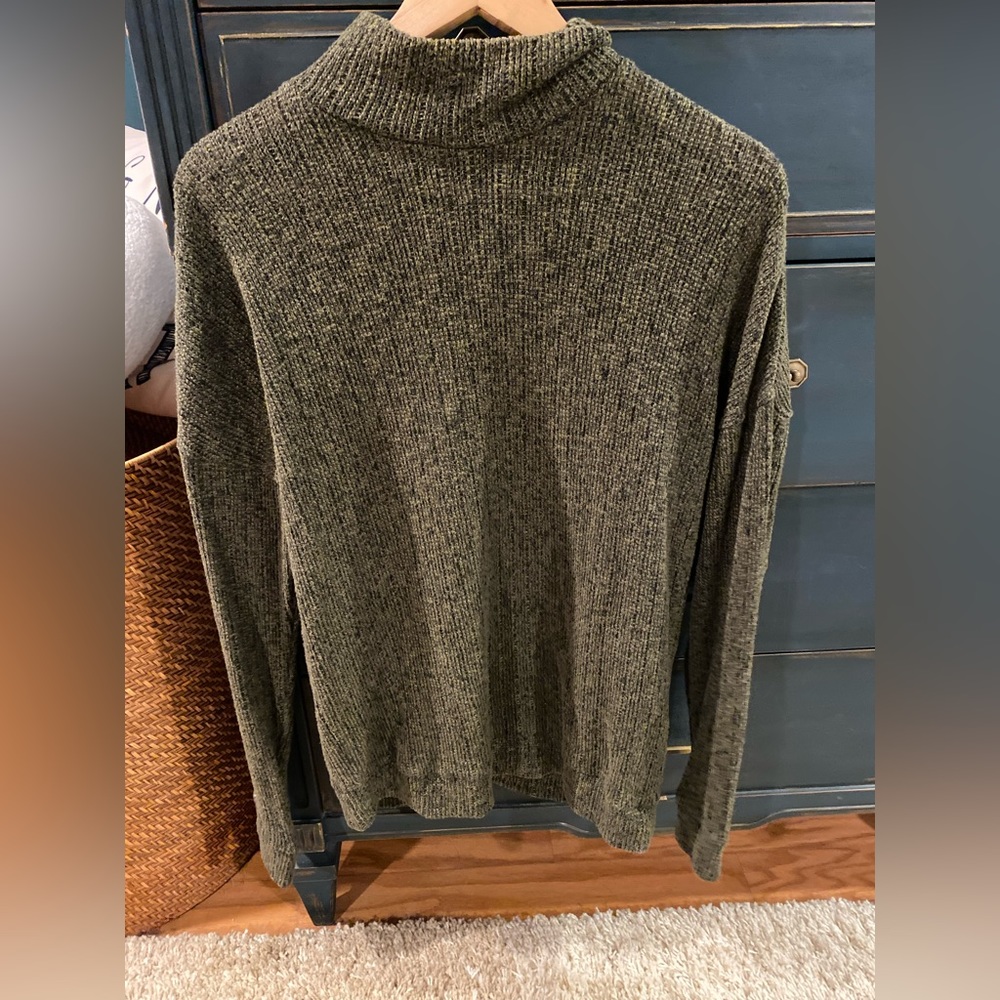 Forever 21 turtleneck basic sweater